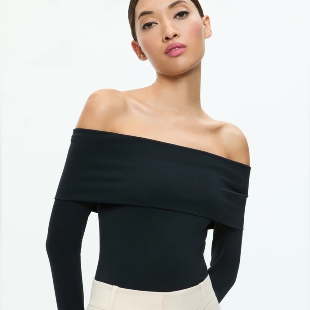 NWT Alice + Olivia Elia Off The Shoulder Foldover Bodysuit Blouse Top Size L - Picture 3 of 15